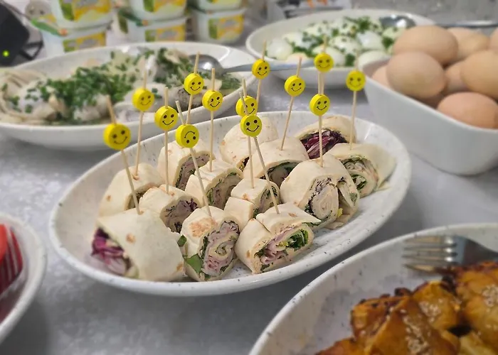 Dworek فندق فروتسواف